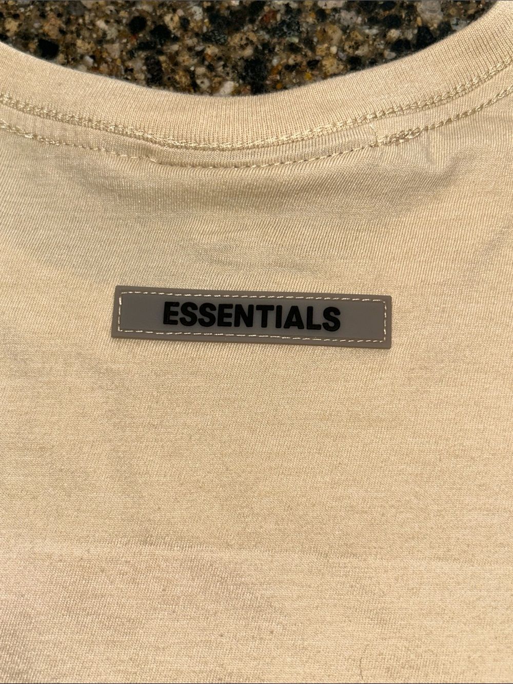 Essentials Fear Of God Unisex Cream/Light Tan T‑Shirt with Black Logo - Picture 6 of 6